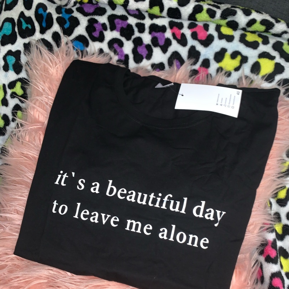 Black humor tee